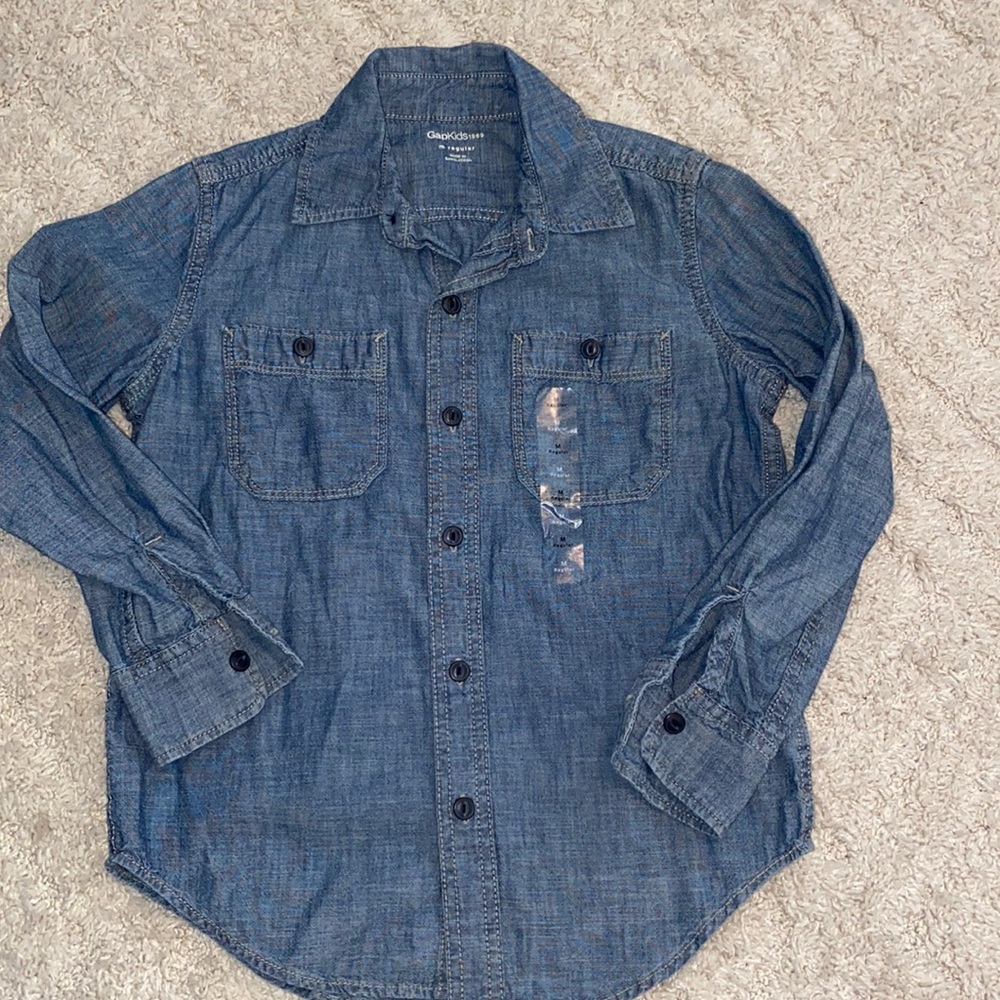 Gap kids long sleeve denim shirt size medium.